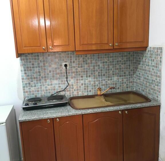 پانسیون Romeo’s Guest House 2