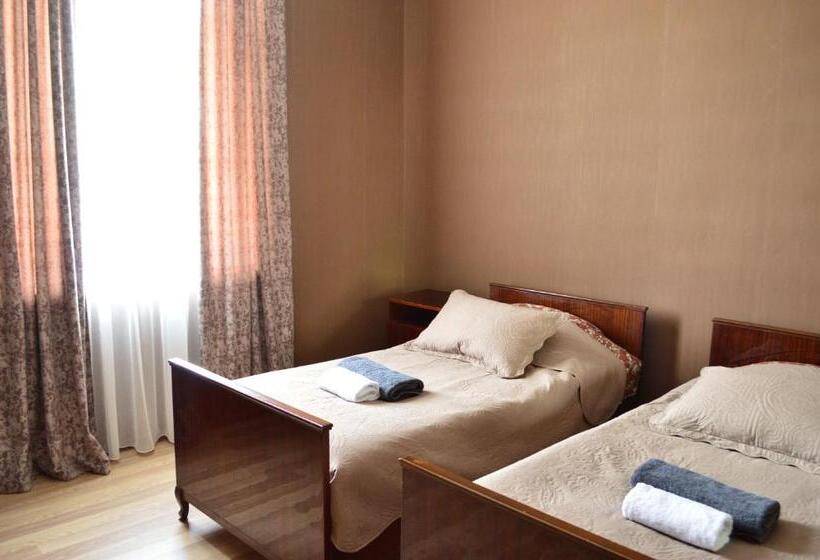 پانسیون Shoda