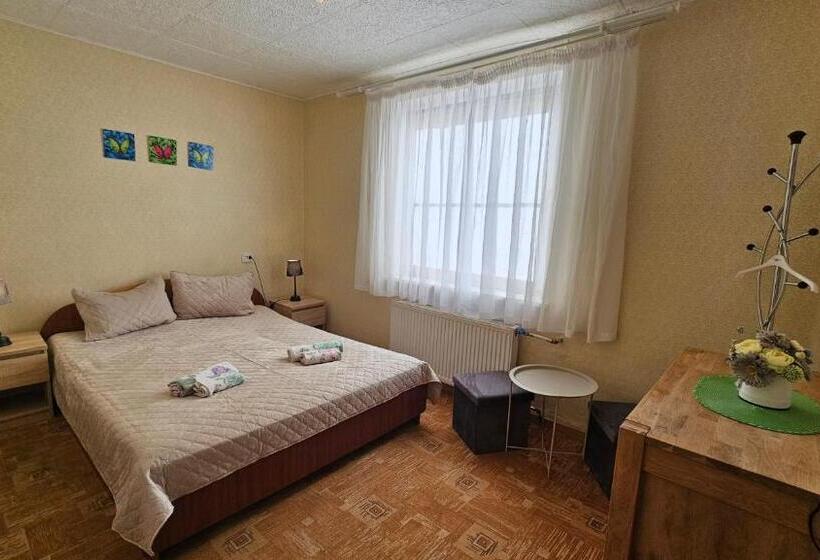 پانسیون Svečių Namai Pervalkoje