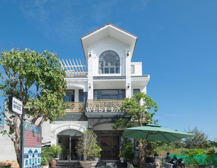 West Lake Hotel Near Bai Dai Beach