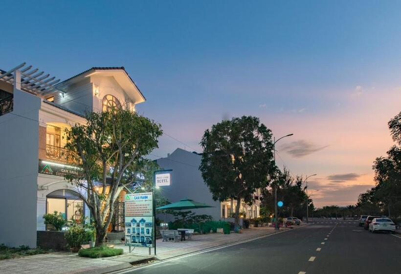 West Lake Hotel Near Bai Dai Beach