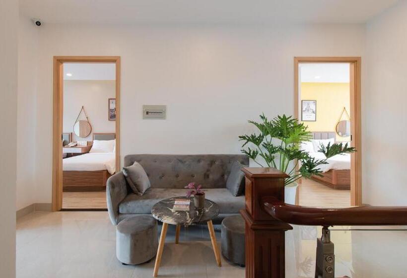 West Lake Hotel Near Bai Dai Beach