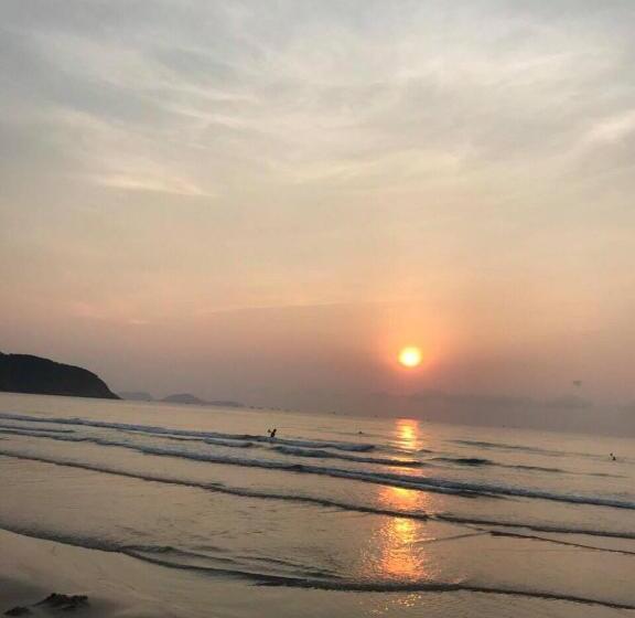 West Lake Hotel Near Bai Dai Beach