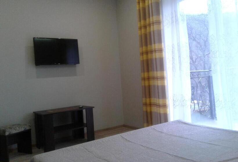 ユースホステル усадьба  у артура