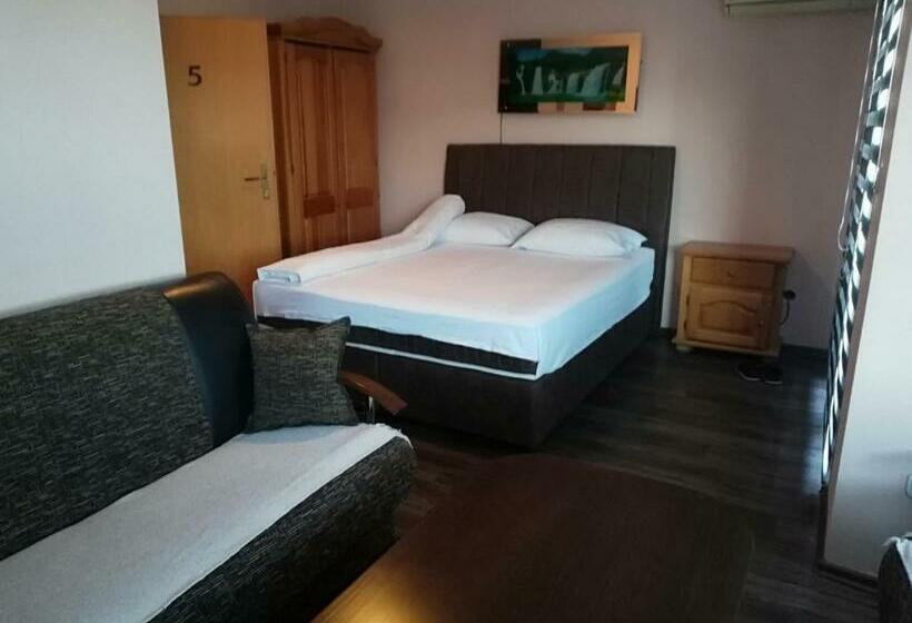 هاستل Prenoćište Samir