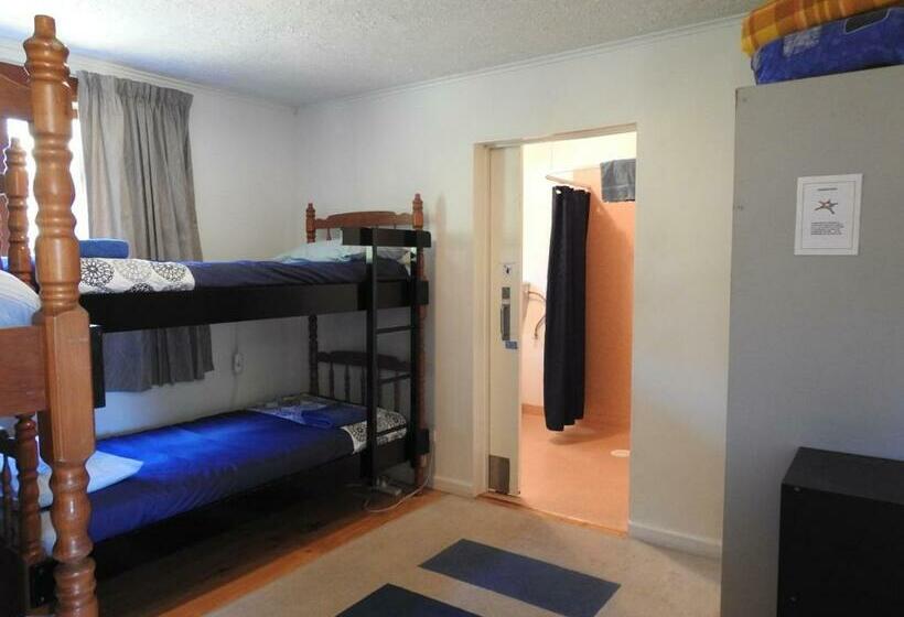 הוסטל Rata Lodge Accommodation