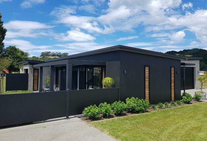 צימר Admiral Waters