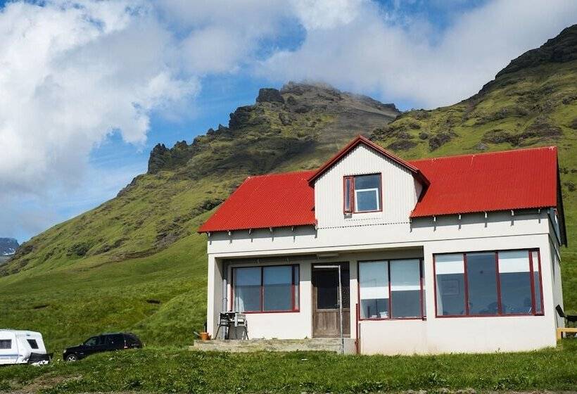 تختخواب و صبحانه Guesthouse Rauðafell