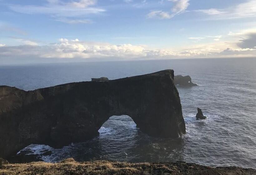 تختخواب و صبحانه Guesthouse Rauðafell