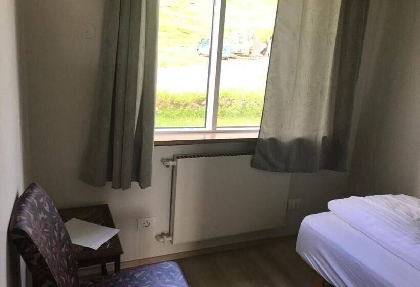 تختخواب و صبحانه Guesthouse Rauðafell
