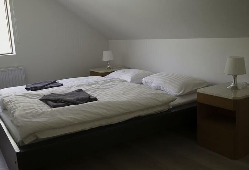 تختخواب و صبحانه Guesthouse Rauðafell