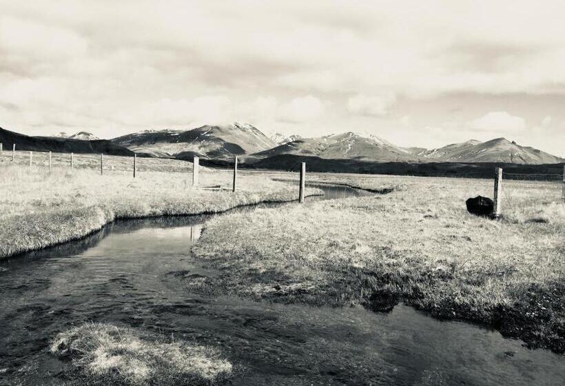 تختخواب و صبحانه Hrafnavellir Guest House