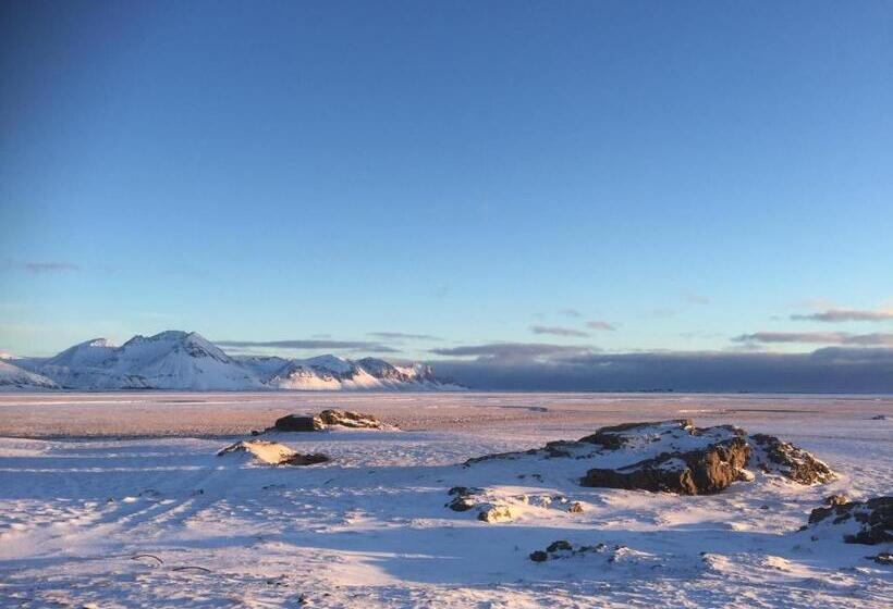 تختخواب و صبحانه Hrafnavellir Guest House