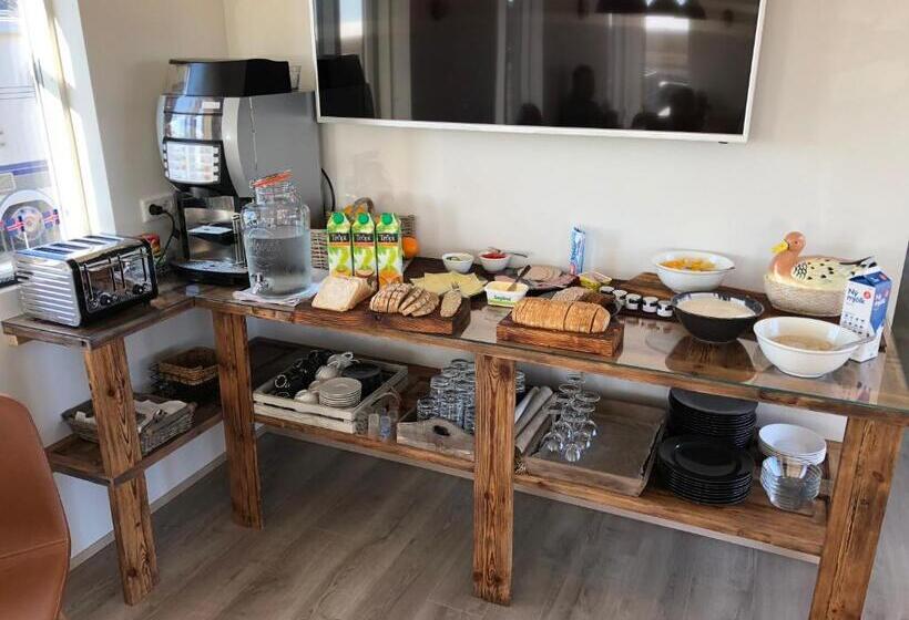 تختخواب و صبحانه Hrafnavellir Guest House