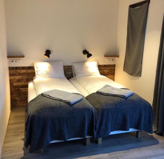 تختخواب و صبحانه Hrafnavellir Guest House