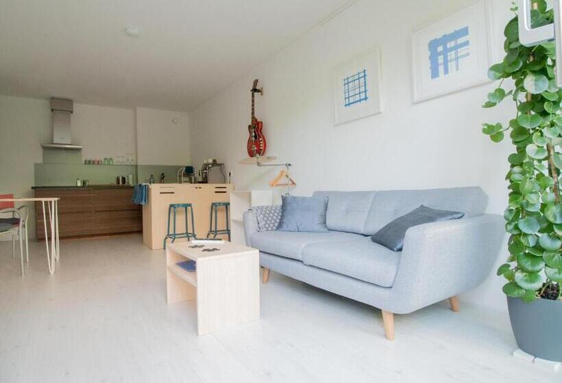 تختخواب و صبحانه M&m Bed&bubbles