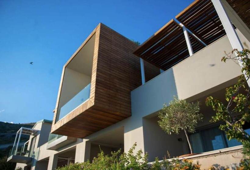 Folie Marine Beach Hotel Club