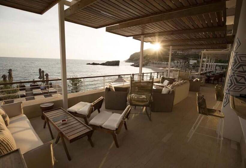 Folie Marine Beach Hotel Club