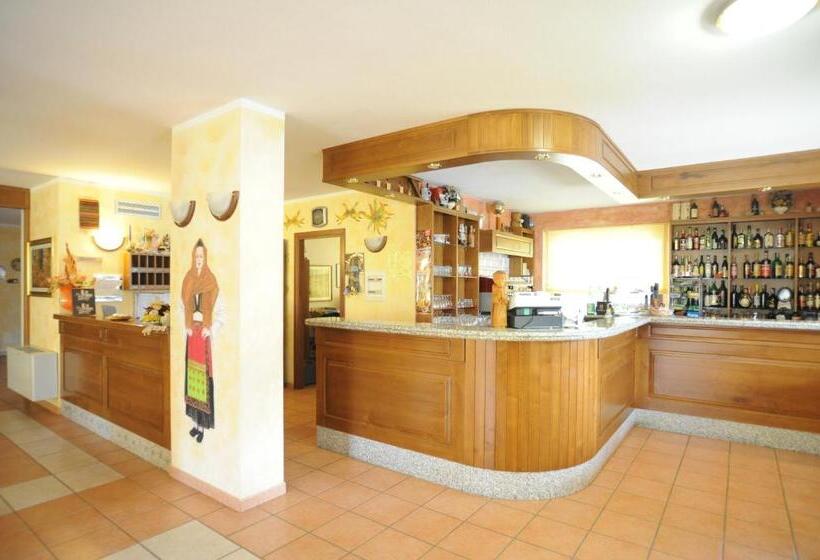 בית מלון כפרי Belvedere Tonara