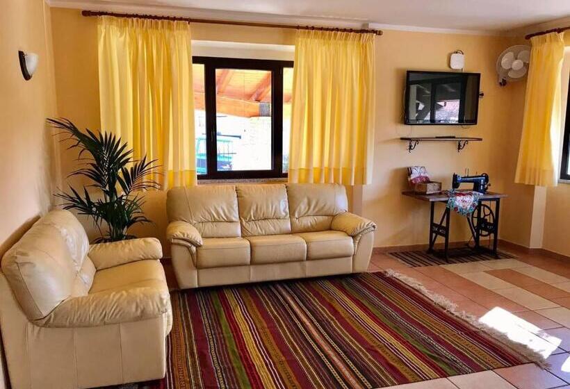 בית מלון כפרי Belvedere Tonara