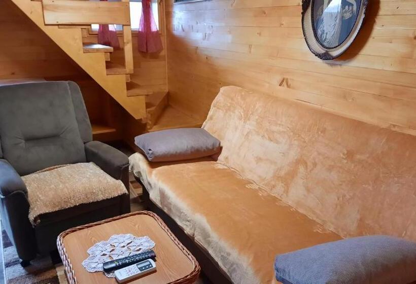 هتل کپسول Etno Selo Eden