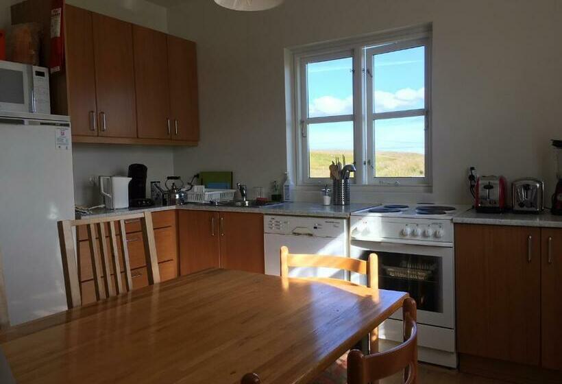 هتل Fagrabrekka Guesthouse