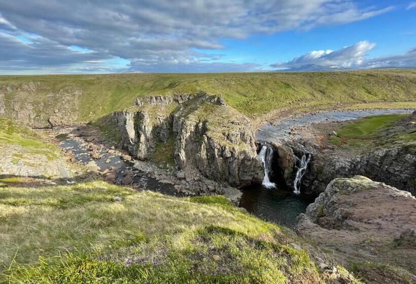 هتل Fagrabrekka Guesthouse