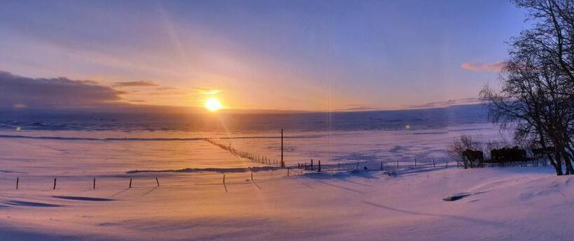 هتل Ljósavatn Guesthouse