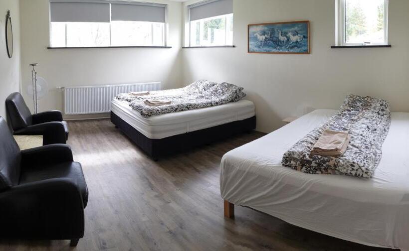 هتل Ljósavatn Guesthouse