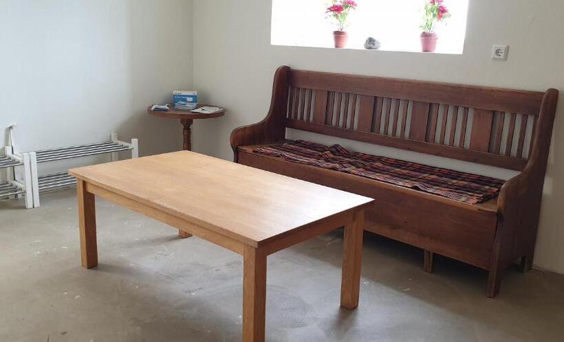 هتل Ljósavatn Guesthouse