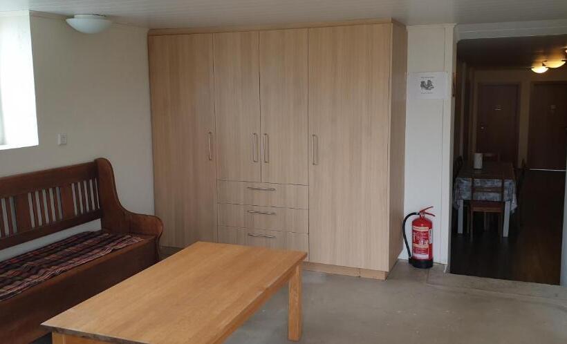 هتل Ljósavatn Guesthouse