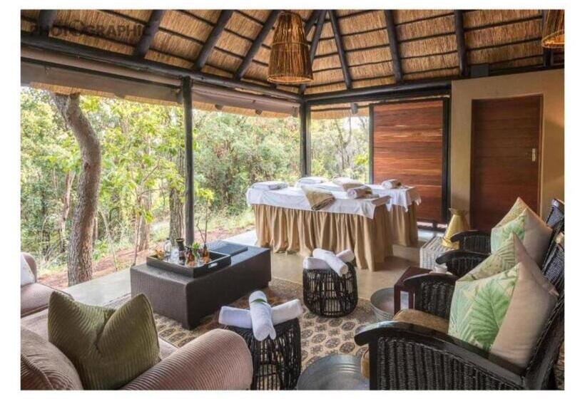 فندق Ndlovu Safari Lodge