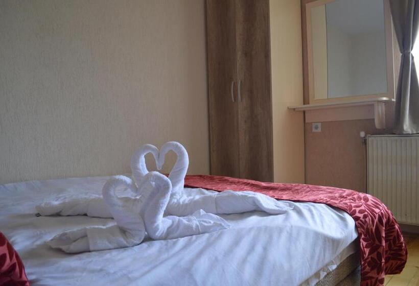 مُتل Etno Restoran Ranc