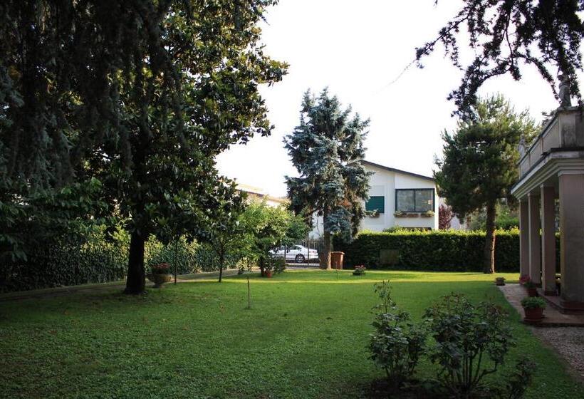 פנסיון Appartamento Degli Alfieri