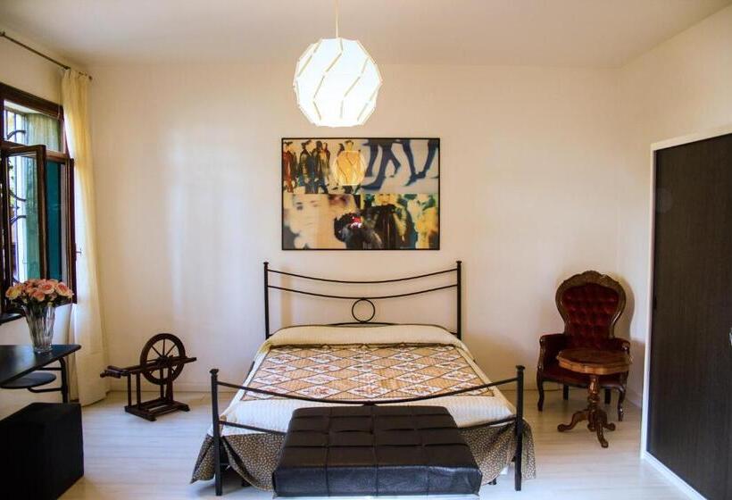 פנסיון Appartamento Degli Alfieri