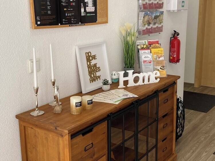 펜션 Gästehaus Estenfeld Bei Würzburg 24 H