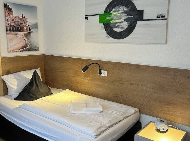 펜션 Gästehaus Estenfeld Bei Würzburg 24 H