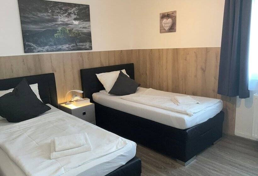 펜션 Gästehaus Estenfeld Bei Würzburg 24 H