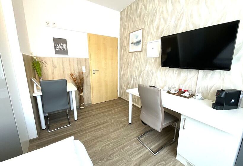 펜션 Gästehaus Estenfeld Bei Würzburg 24 H