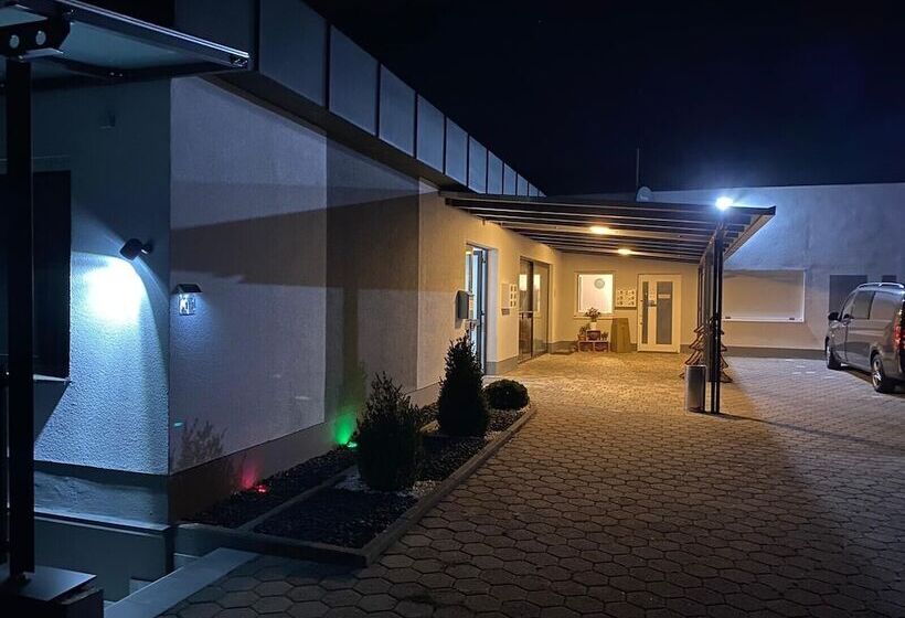 펜션 Gästehaus Estenfeld Bei Würzburg 24 H