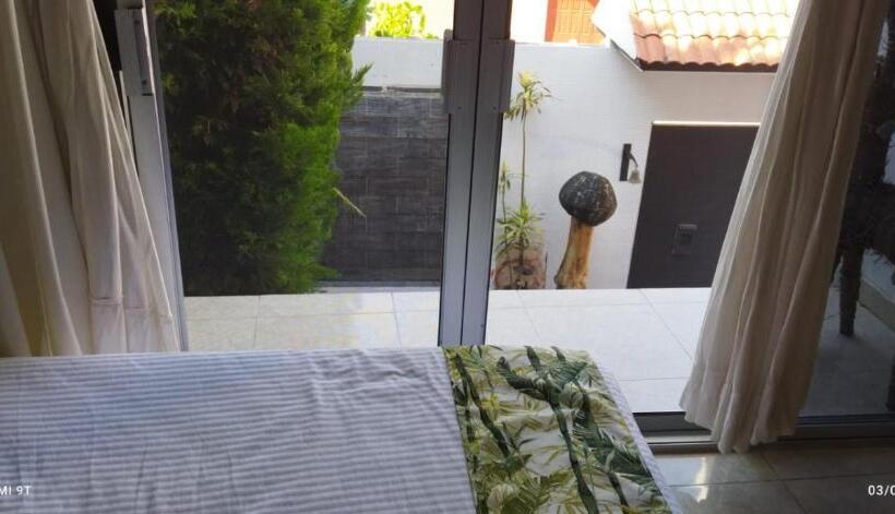 פנסיון Hospedaje Familiar