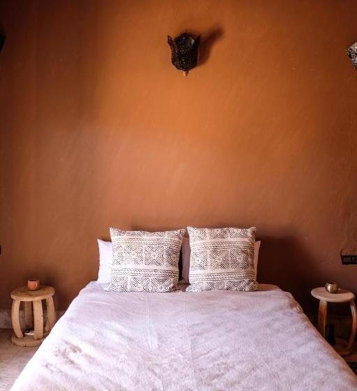 بنسيون Kasbah Aitisfoul