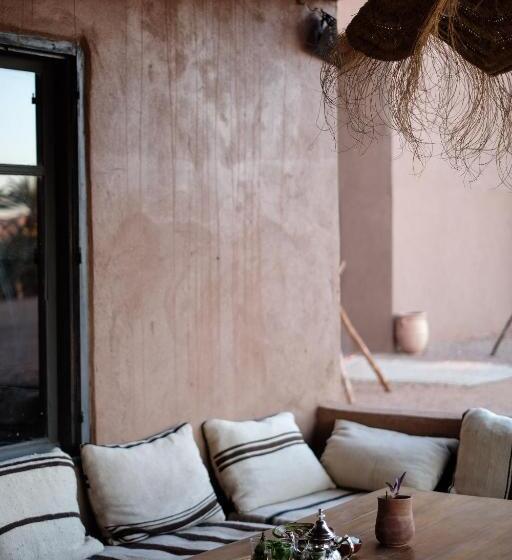 بنسيون Kasbah Aitisfoul