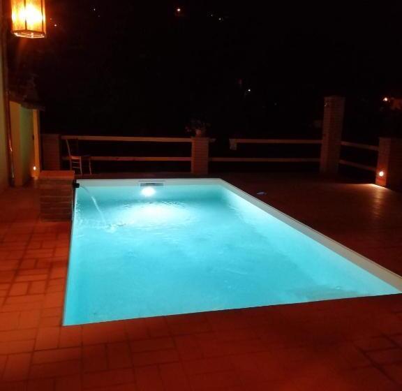 펜션 La Cascina Di Anna