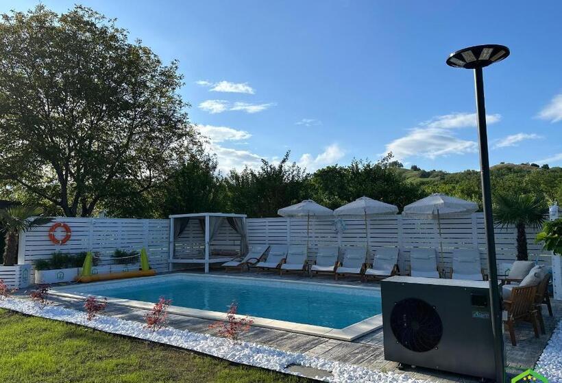 פנסיון La Căsuțe