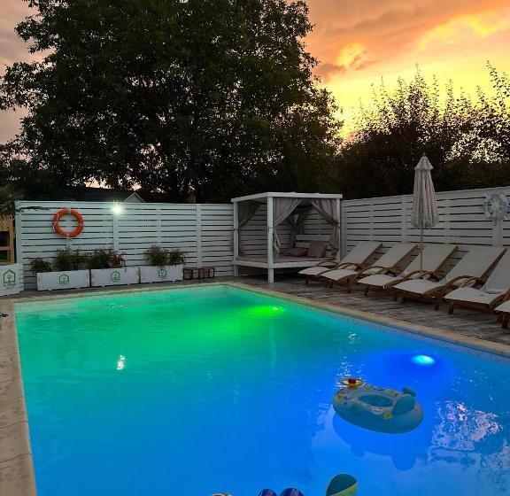 פנסיון La Căsuțe