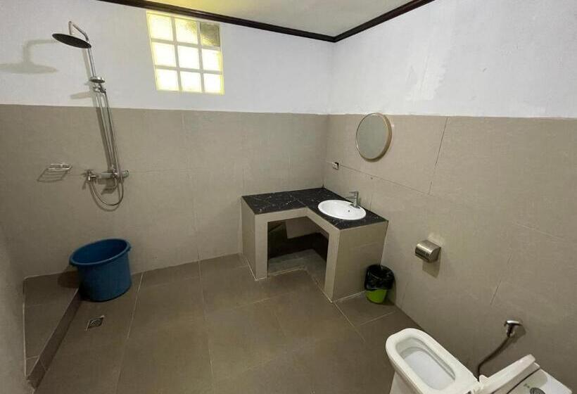 استراحتگاه Puraran Surf Beachfront Suite