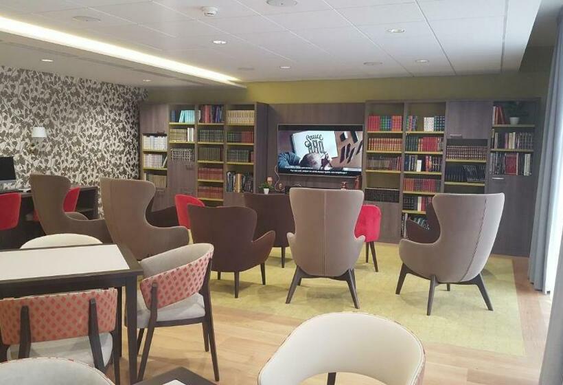 Résidence Séniors Domitys Les Hautes Feuilles