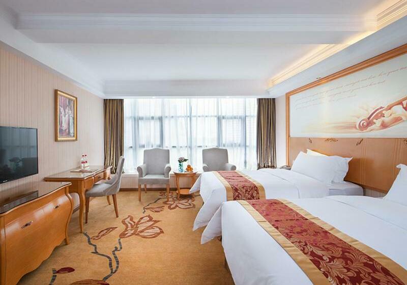 Vienna Hotel Shenzhen Gongming Huafa North Road