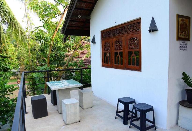 Airport Tourist Hostel